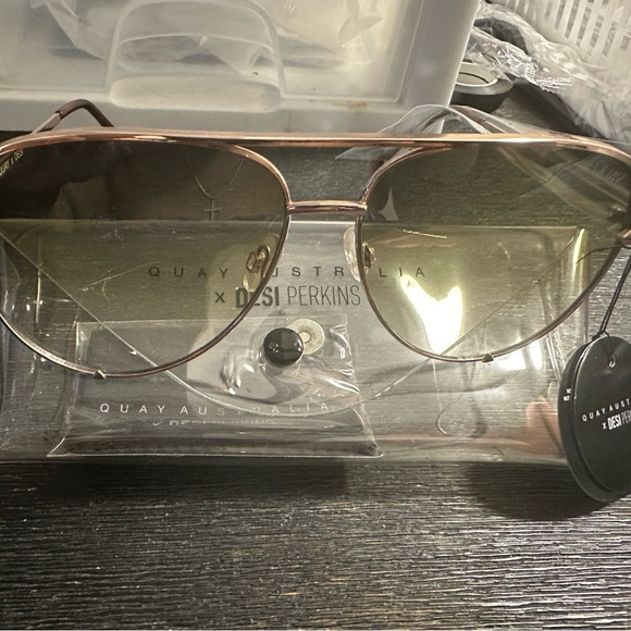 Quay Australia x Desi Perkins Rose Gold and Green High Key Sunglasses - Picture 1 of 2